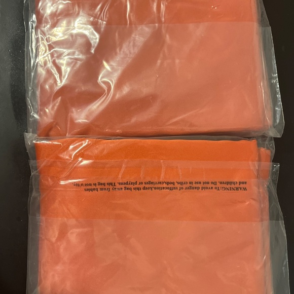 NWT packaged 2 panels of window drapes 40x63” 2 tones tangerine 6 silver gr… - Picture 9 of 9